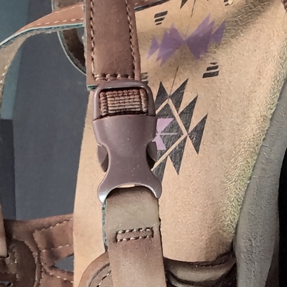 Sketchers Regay Slim Woman's Brown/Purple Sandals,size 8. - Picture 9 of 9